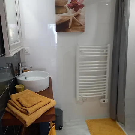 Avec Rez De Jardin شقة