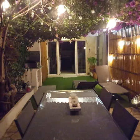 Avec Rez De Jardin סיס-פור-לה-פלאז'